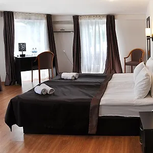 Corner 3* Tbilisi